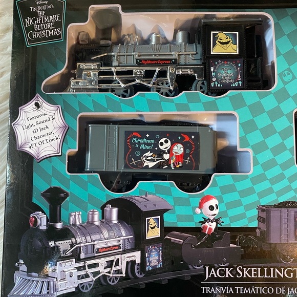 Nightmare before Christmas 12 pc train set - Picture 2 of 5